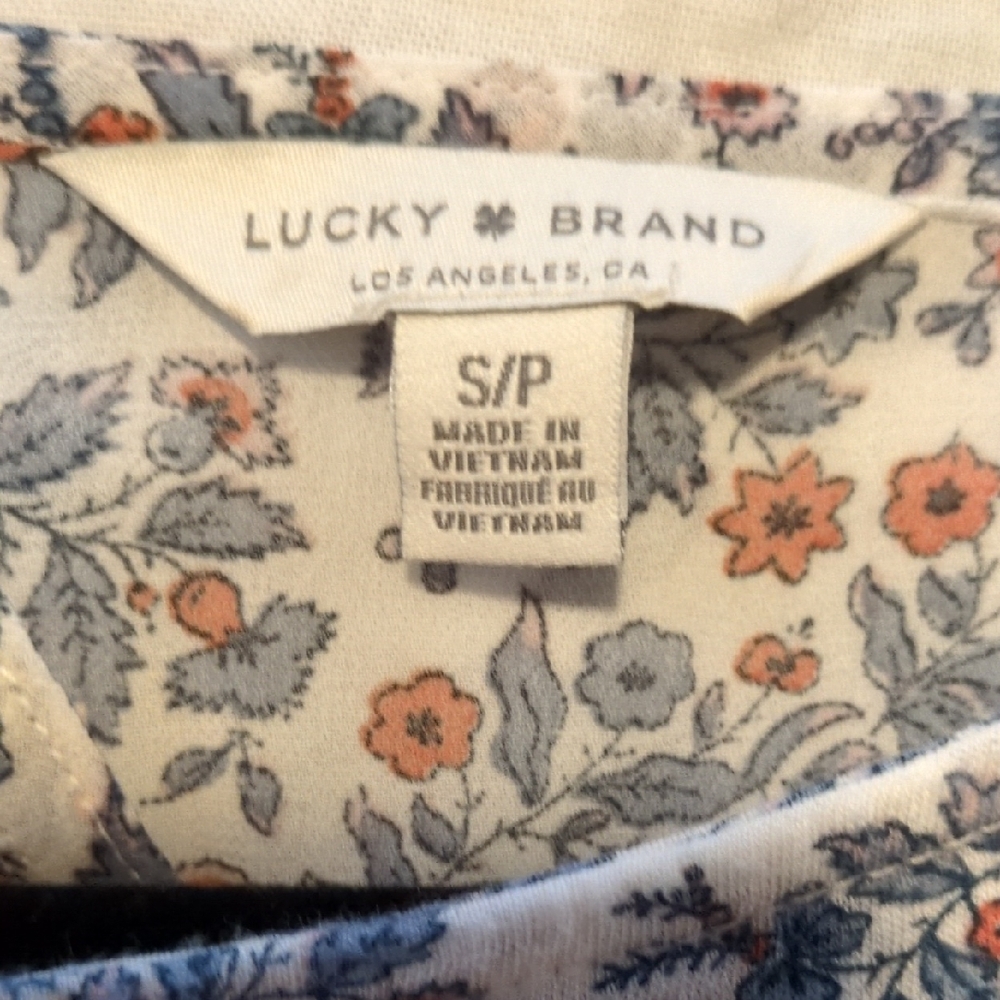 Lucky Brand Blue and White Floral Blouse - Picture 4 of 6